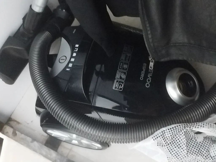 جاروبرقی 2100 وات دوو مدل DVC-S22G